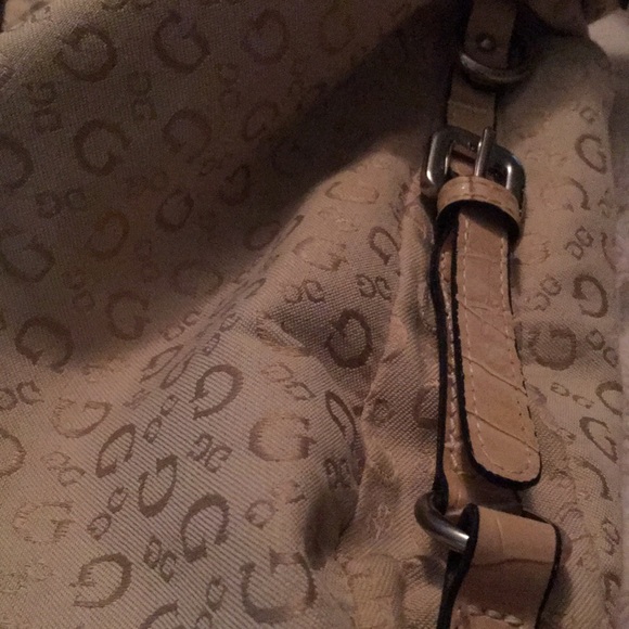 GUESS Shoulder Bag with Faux Croco Trim - Picture 12 of 17